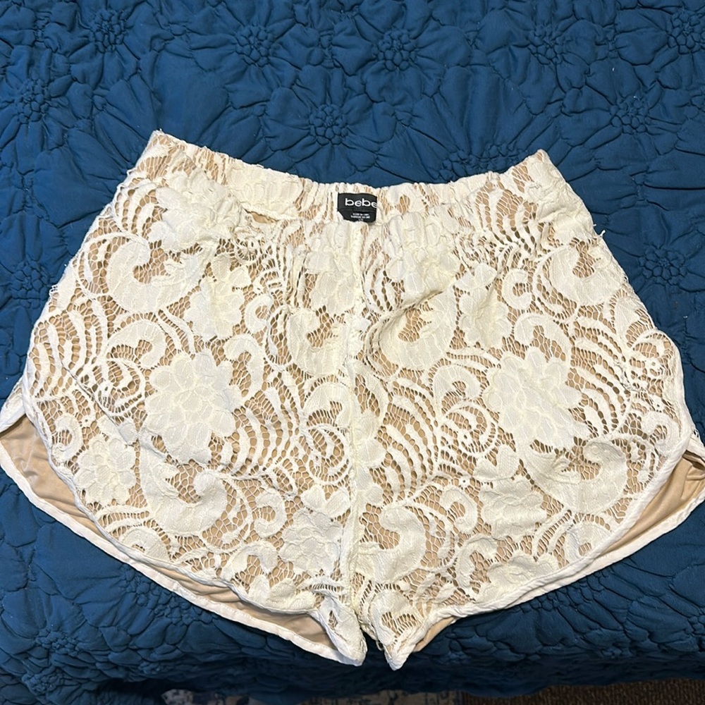 Bebe Cream Lace shorts
